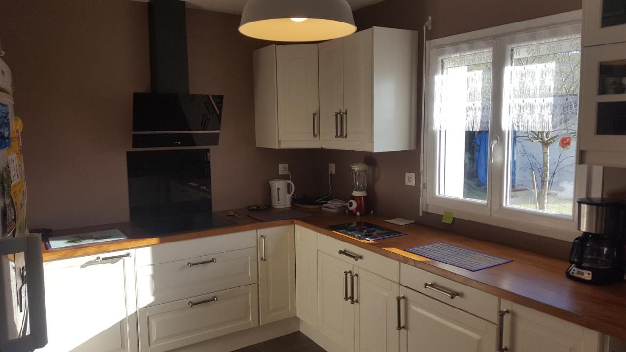 1 Chambre Privative Avec Bureau Et Cuisine Dans Maison 105 M2 Montfaucon Montfaucon (Franche-Comte) Exterior foto